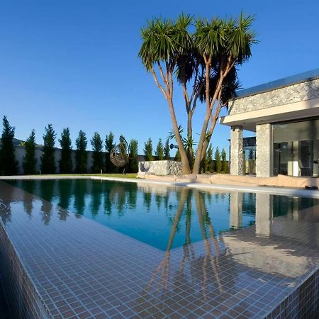 Villa Flamingo - 4 Bedrooms - Private Pool - Next To Renowned Issos Beach & Lake Korission Linia Bagian luar foto