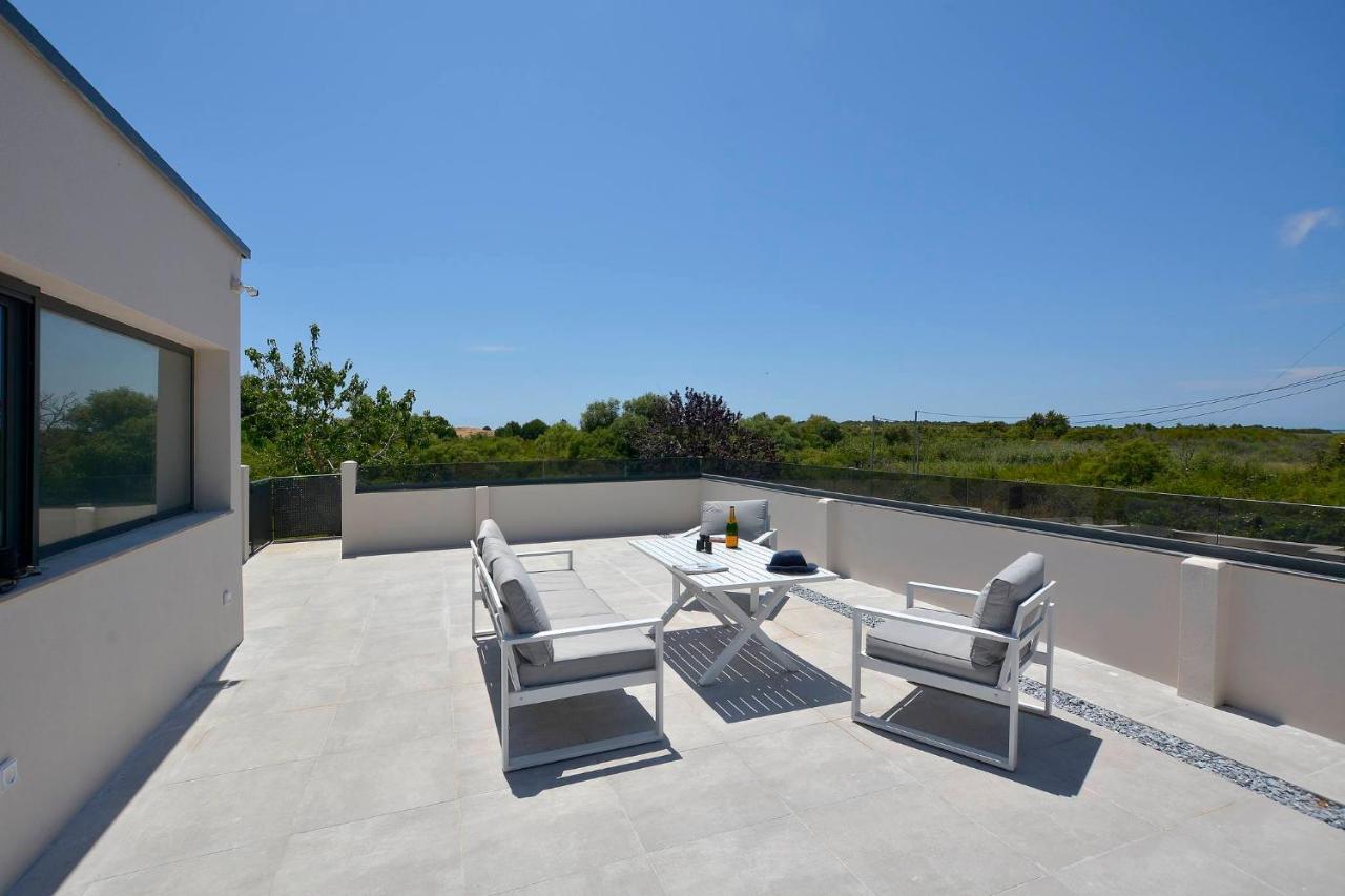 Villa Flamingo - 4 Bedrooms - Private Pool - Next To Renowned Issos Beach & Lake Korission Linia Bagian luar foto