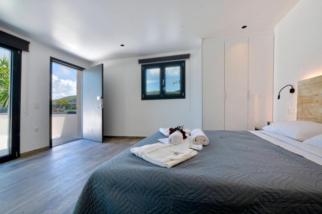 Villa Flamingo - 4 Bedrooms - Private Pool - Next To Renowned Issos Beach & Lake Korission Linia Bagian luar foto