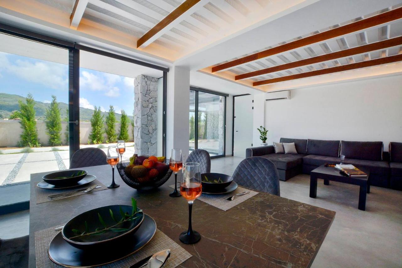 Villa Flamingo - 4 Bedrooms - Private Pool - Next To Renowned Issos Beach & Lake Korission Linia Bagian luar foto