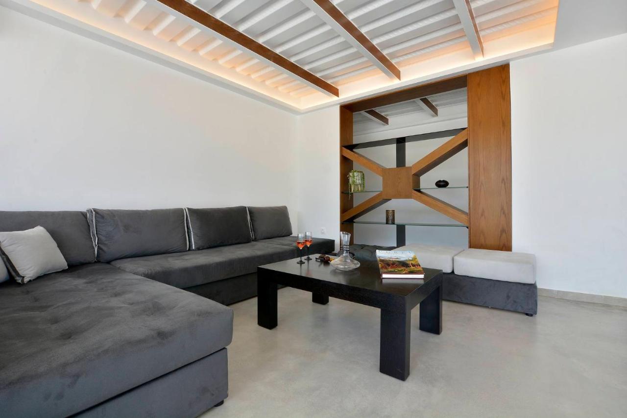 Villa Flamingo - 4 Bedrooms - Private Pool - Next To Renowned Issos Beach & Lake Korission Linia Bagian luar foto