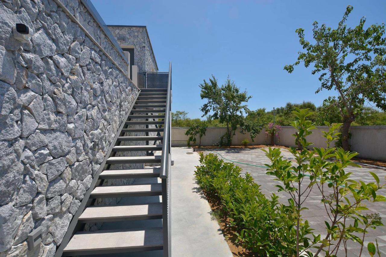Villa Flamingo - 4 Bedrooms - Private Pool - Next To Renowned Issos Beach & Lake Korission Linia Bagian luar foto