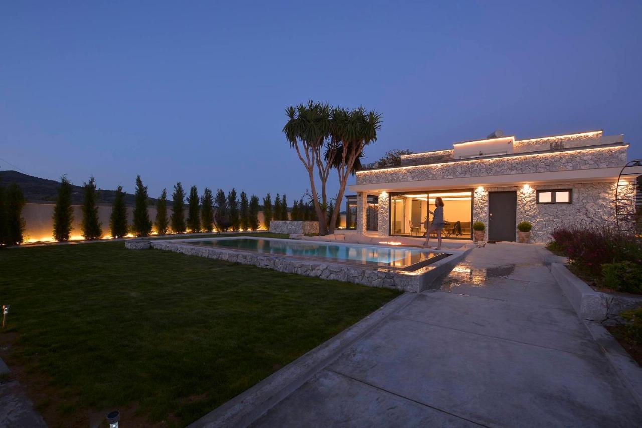 Villa Flamingo - 4 Bedrooms - Private Pool - Next To Renowned Issos Beach & Lake Korission Linia Bagian luar foto